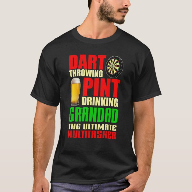 Dart Throwing Pint Drinking Grandad Darts Fathers  T Shirt (Framsida)
