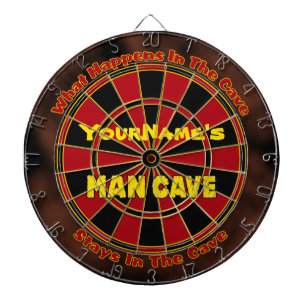 Dartboard för grotta för personlignamnman darttavla