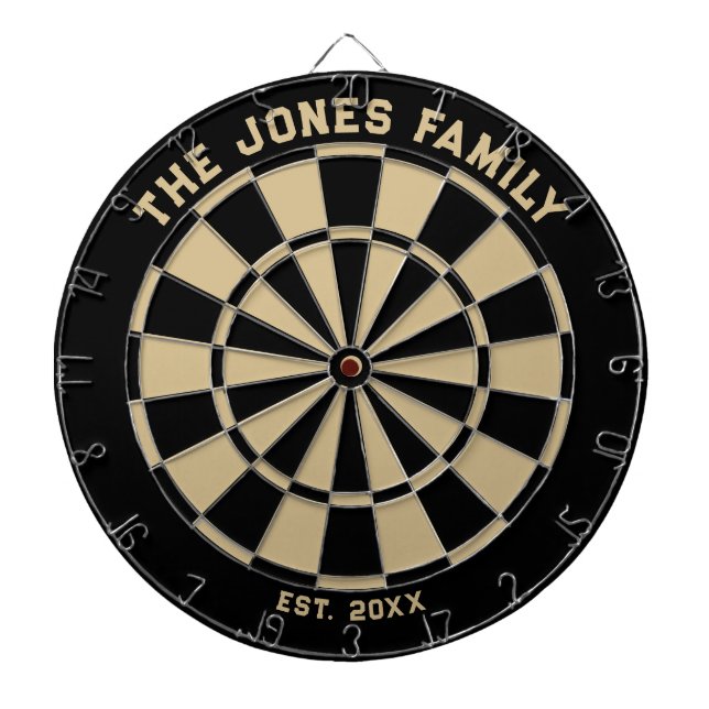 Dartboard med Darts-kort i Black and Guld-familjen Darttavla (Framsidan)