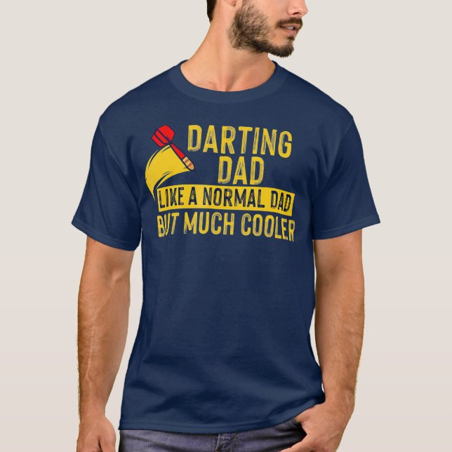 Darting Pappa Design for Dart Player Manar T Shirt (Framsida)