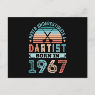Dartist born 1967 Darts 60 Birthday Retro Gift Vykort