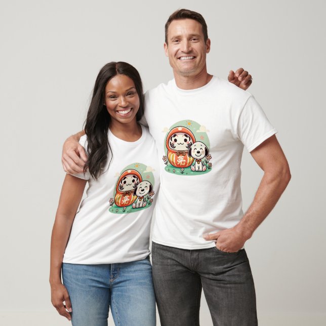 Daruma med en cute Hund under ett klart Himmel T Shirt (Unisex)