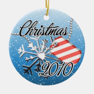 Daterad snö täckt militär julprydnad julgransprydnad keramik