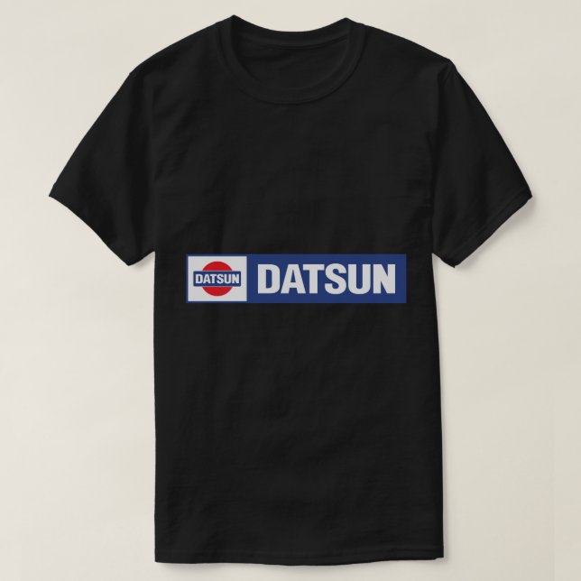 Datsun Logotyp Remix Sticker T Shirt (Design framsida)
