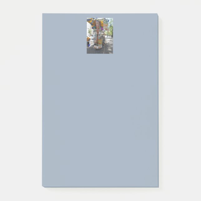 Datum Värdiga Attraktioner med Besökande Guldgnist Post-it Block (Framsida)