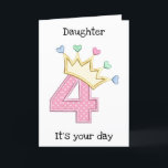 *DAUGHTER* PÅ HENNES "4:e" BIRTIDKORT Kort<br><div class="desc">LYCKLIG **4e födelsedagen*** OCH HON KOMMER ATT BÄRA DET KRONA SAMTLIGA DAGEN FÖR SÄKERHET. TACK FÖR ATT STOPPA MED EN AV MINA ÅTTA LAGRINGAR.</div>