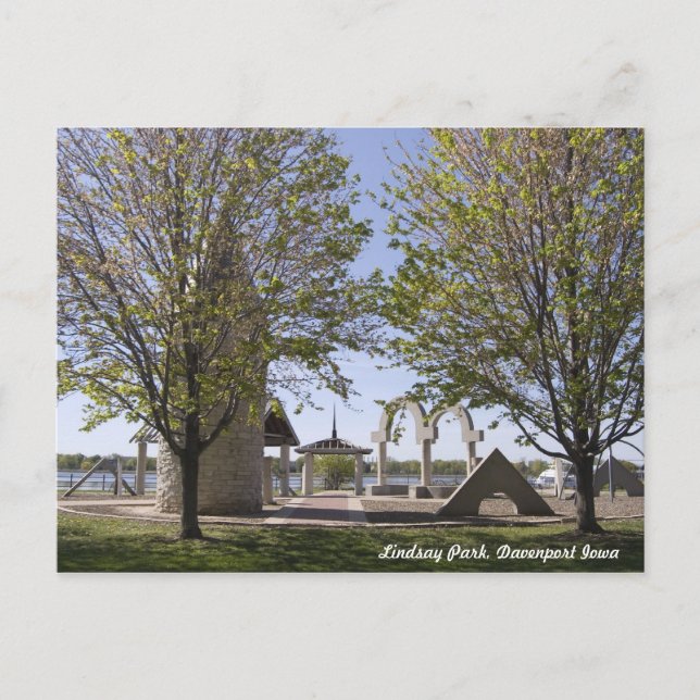 Davenport, Iowa - Lindsay Park Sculptures Postcard Vykort (Framsida)
