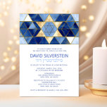 David Blue Guld Pub Mitzvah Hebrews moderna stjärn Inbjudningar<br><div class="desc">Snygg religiösa judisk Pub Mitzvah-inbjudan. Modern men ändå elegant vattenfärgsdesign i penselblått färg, ljust till marint blått. Guld Star av David i mitten med faux mosaic tiles. Modern manus brev. "Kallas till TORAH som Pub Mitzvah". Prefekt för 13 år gammal son. Enkel att redigera - lägg bara till information/text. Hebreiska...</div>