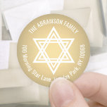 David Faux Gold Foil-Returetiketternas stjärna Runt Klistermärke<br><div class="desc">Lägg till helgdag, inbjudan eller tack för perfekt som avslutar beröring med dessa glandiga returetiketter av elegant och faux foil från guld / kuvertförseglingar. All text kan enkelt anpassas med namn och adress. Utformningen har en geometrisk stjärna av David i snyggt med en enkel modern typografi i en chic. Perfekt...</div>