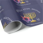 David Menorah Dreidel Bluting stjärna | Chanukah Presentpapper<br><div class="desc">Snyggt, elegant HANUKKAH BLESSINGS Wrapping Papper. Design visar en MENORAH-färgad i guld med flerfärgad STAR AV DAVID och silver grått DREIDEL. I toppen finns en böjd text som säger BARUCH ATAH, ADONAI (välsignad är du, O Gud) och under texten står HANUKKAH BLESSINGS. Bakgrunden färg är midnattblått. Matchande objekt finns i...</div>