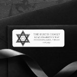 David stjärna | Enkel svartvit Returadress Returadress Etikett<br><div class="desc">Minimal klassisk svart Pub/Bat mitzvah och Hanukkah moderna stjärnan av David mot en solid bakgrund skapar en elegant,  sofistikerad design. Om du vill ha mer information om färg eller matchande produkter kan du gå till JustFharryn @ Zazzle.com eller kontakta designern,  c/o Fharryn@yahoo.com Alla höger reserverade. #zazzlemade #christmasdecor</div>