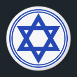 David stjärna magnet<br><div class="desc">Rund magnet med en bild av royalets blå stjärna av David och royalets blå dubbla gräns på vitt. Se hela Hanukkah Magnet-samlingen under HOME-kategorin i avsnittet HELGDAGAR.</div>