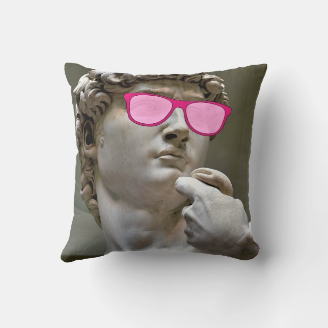 David wears ro färgad glasögon kudde (Baksida)