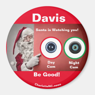 DAVIS Santa tittar på Magnet