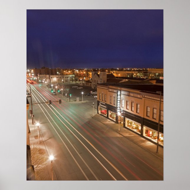 Dawn on Main Street of Bismarck, North Dakota Poster (Framsidan)