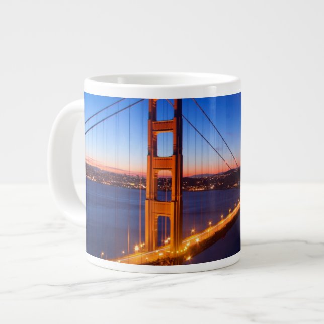 Dawn över San Francisco och Golden Grind Bridge. Jumbo Mugg (Framsida vänster)