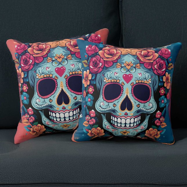 Day of the dead eller Halloween Blue Sugar Skull Kudde (The background color is customizable.  Shown here with teal background on front and orange on back.)