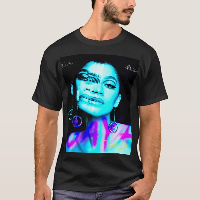 'DAYA'-grafik T-Shirt (Framsida)