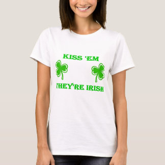 DayDrinker kyssEm är de irländska Tee Shirt