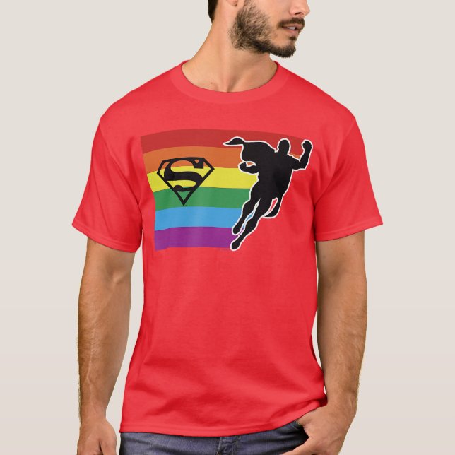 DC Comics Pride Justice League Superman Pride Flag T Shirt (Framsida)