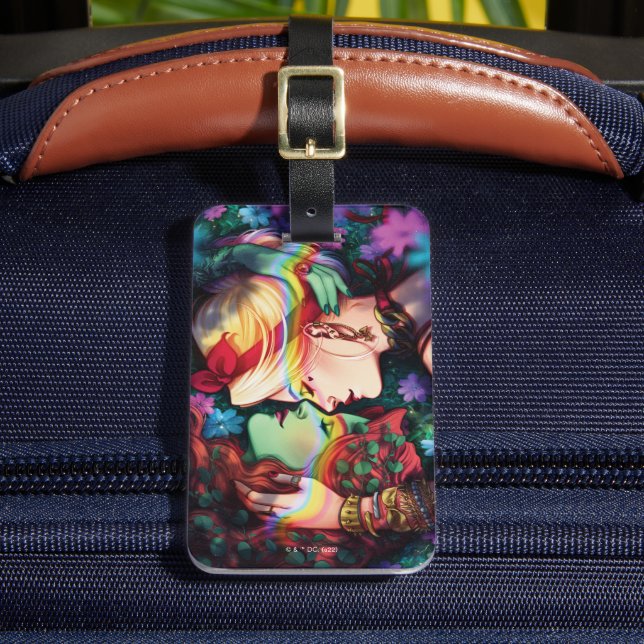 DC Pride Harley Quinn & Poison Ivy Tecknad Cover Bagagebricka (Framsida Insitu 2)