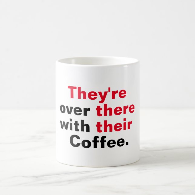 De är därborta med deras kaffe kaffemugg (Center)