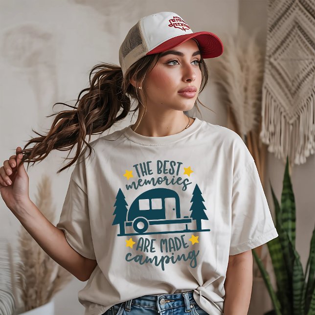 De bästa minnena skapas på camping t shirt (Skapare uppladdad)