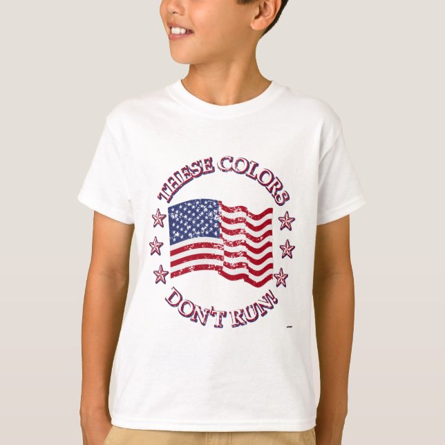De här Färgerna, inte Springa! Amerikanska Flagga  Tee (Framsida)