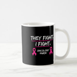 De kämpar mot bröstcancermedvetenhet och onkologi kaffemugg