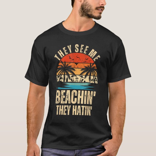 De ser mig Beachin de Hatin Sunset Retro T Shirt (Framsida)