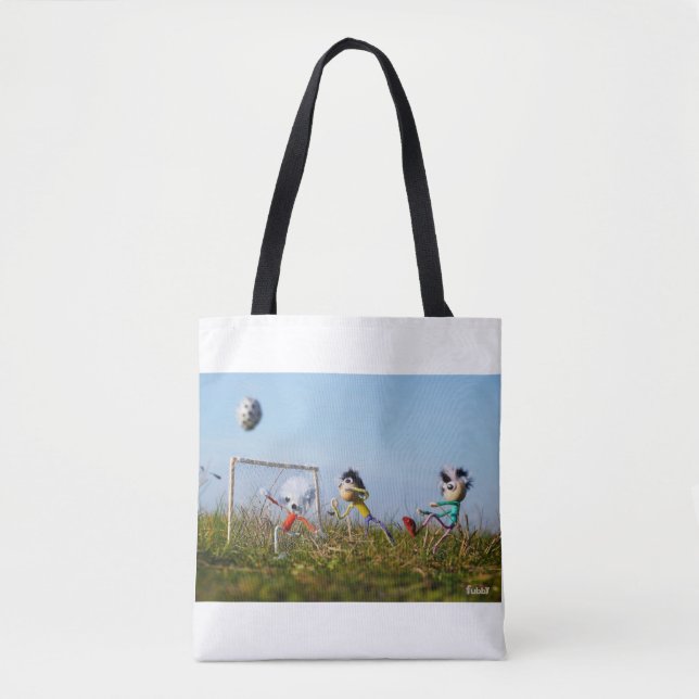 De speelse Fubby's die voetbal spelen. Tote-Bag Tygkasse (Framsida)