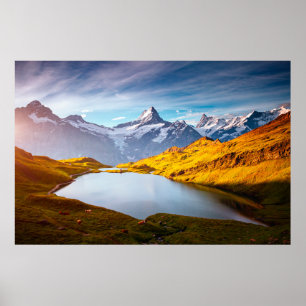 De största topparna av Scherchorn och Wetterhorn. Poster