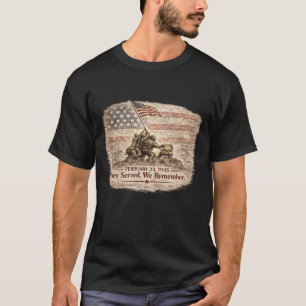 DE TJÄNSTE VI MINNER T SHIRT