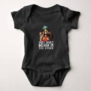 De tror inte på dig heller, Bigfoot, Jesus T Shirt