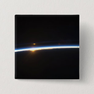 De tunna fodrar av jord atmosfär knapp