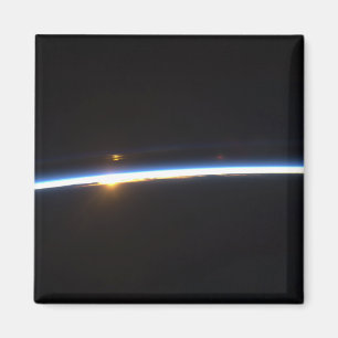 De tunna fodrar av jord atmosfär magnet