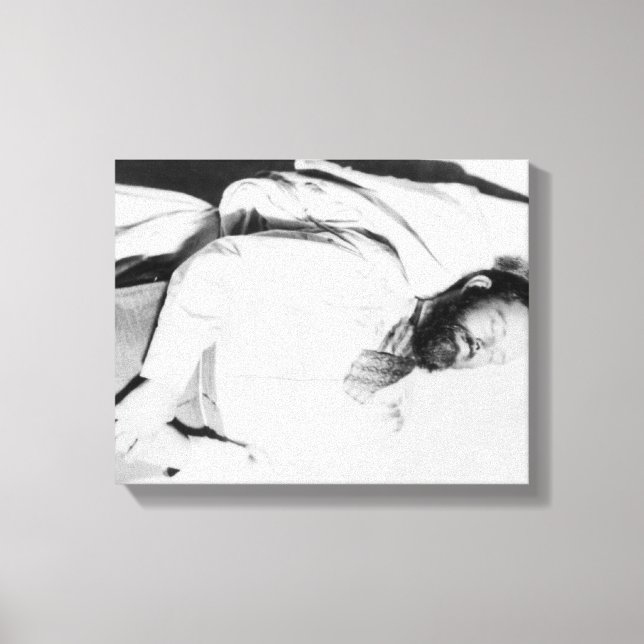 Dead Body of Outlaw Jesse James Photograph Canvastryck (Framsida)