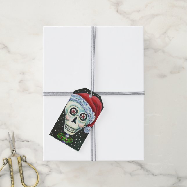 DEAD HEAD SANTA SKULL, CHRISTMAS SKELETON HUMOR PRESENTETIKETT (Med Snöre)