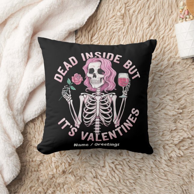 Dead Inside, men det är Alla hjärtans ädla Romanti Kudde (Filt)