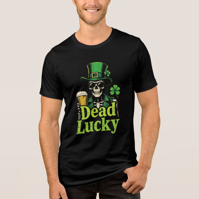 Dead Lucky - Irish Skeleton St. Patrick's Day T Shirt (Framsida)