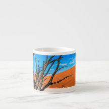 Dead träd i Deadvlei, Namibia