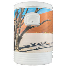 Dead träd i Deadvlei, Namibia Igloo Dryckkylare