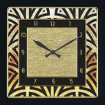 Deadant Art Deco Stil Fyrkantig Klocka<br><div class="desc">Det finns en annan klocka i min affär som påminner mycket om detta, men jag har gjort den lite annorlunda. Det här är en mycket dekadent och glamorös konstruktion, så jag har fört det tillbaka till min butik i ett annat stil. Det här skulle se bra ut på din mur,...</div>