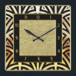 Deadant Art Deco Stil Fyrkantig Klocka<br><div class="desc">Det finns en annan klocka i min affär som påminner mycket om detta, men jag har gjort den lite annorlunda. Det här är en mycket dekadent och glamorös konstruktion, så jag har fört det tillbaka till min butik i ett annat stil. Det här skulle se bra ut på din mur,...</div>