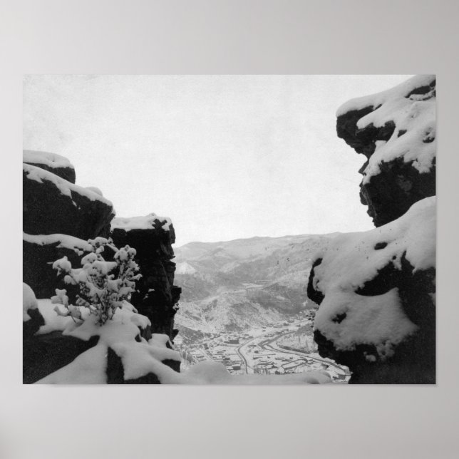 Deadwood as Seen from White Sten Photographic Poster (Framsidan)