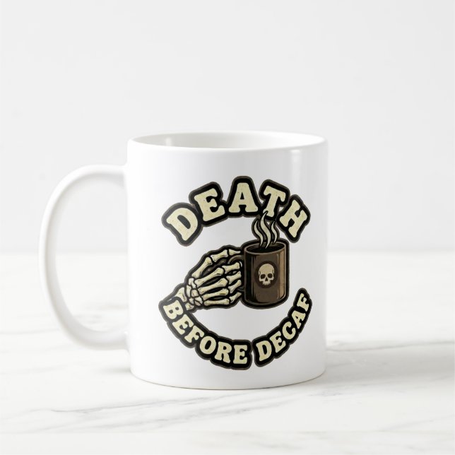 Death Before Decaf | Funny Retro Skull & Coffee  Kaffemugg (Vänster)
