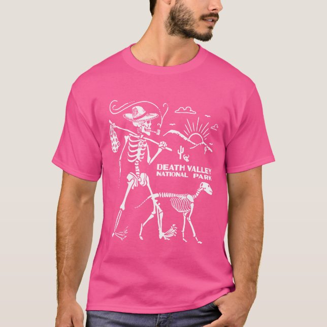 Death Valley Skeleton Hiking National Park Camping T Shirt (Framsida)