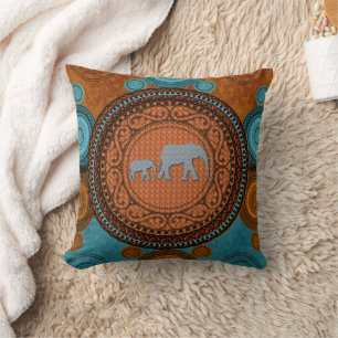 Decorated Elephants American MoJo Pillow Kudde