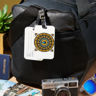 Decorative peacock bird on white bagagebricka