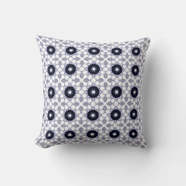 decorative pillow featuring a geometric pattern kudde